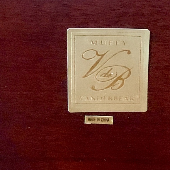 Muffy VanderBear Collection Boudoir Vanity with Bench & Mirror Item #4394 - Picture 7 of 9